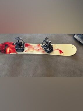 Sims snowboard with flow bindings